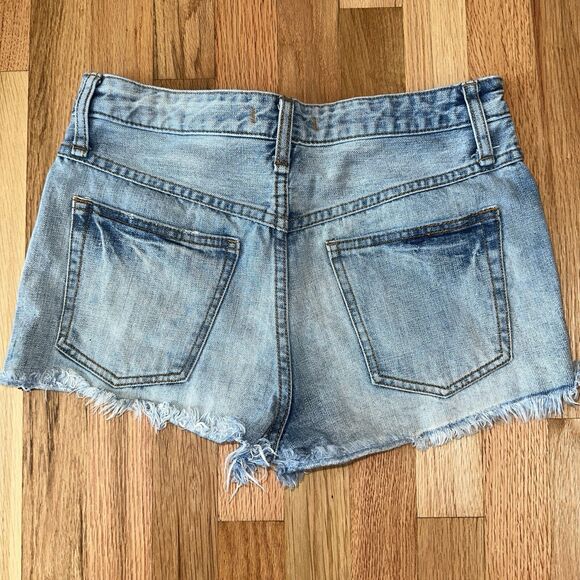 Free People Womens Button Fly Cut Off Denim Jean Shorts Size W 27 - Picture 2 of 5